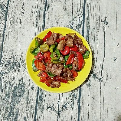 彩椒炒肉