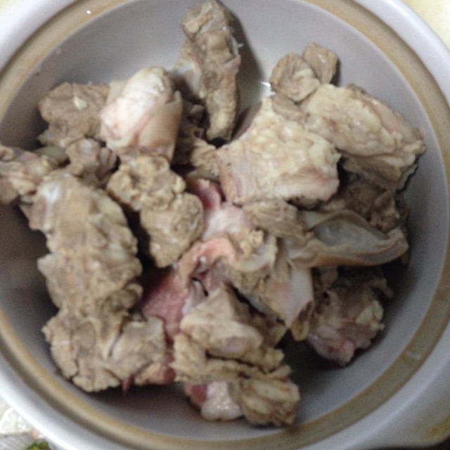 羊排炖萝卜的做法图解1