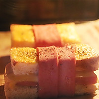#橄榄中国味 感恩添美味# 芝士培根吐司卷的做法图解9