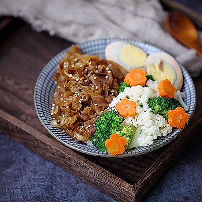 牛肉饭