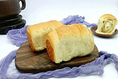 葡萄干小面包