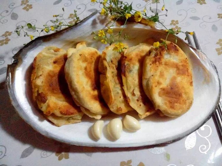 河蚌韭菜盒子（美味保健）的做法