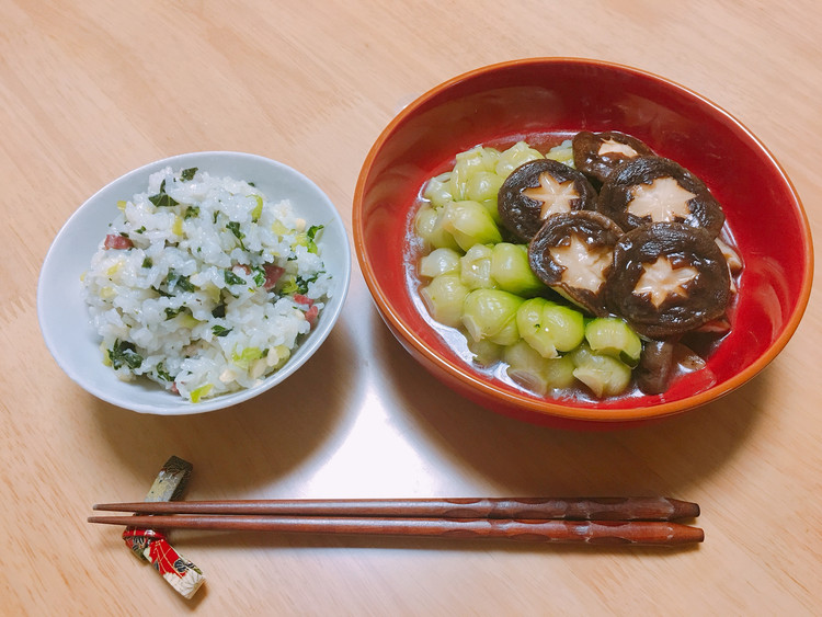青菜两吃（咸肉菜饭+蘑菇菜心）的做法