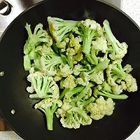 快手菜-清炒有机花菜的做法图解4