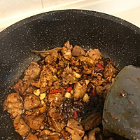 豆瓣酱焖鸭的做法图解5