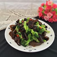 黑木耳炒西兰花的做法图解9