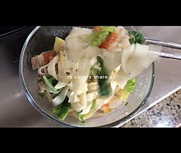 #营养小食光#五彩缤纷牛腩小面的做法