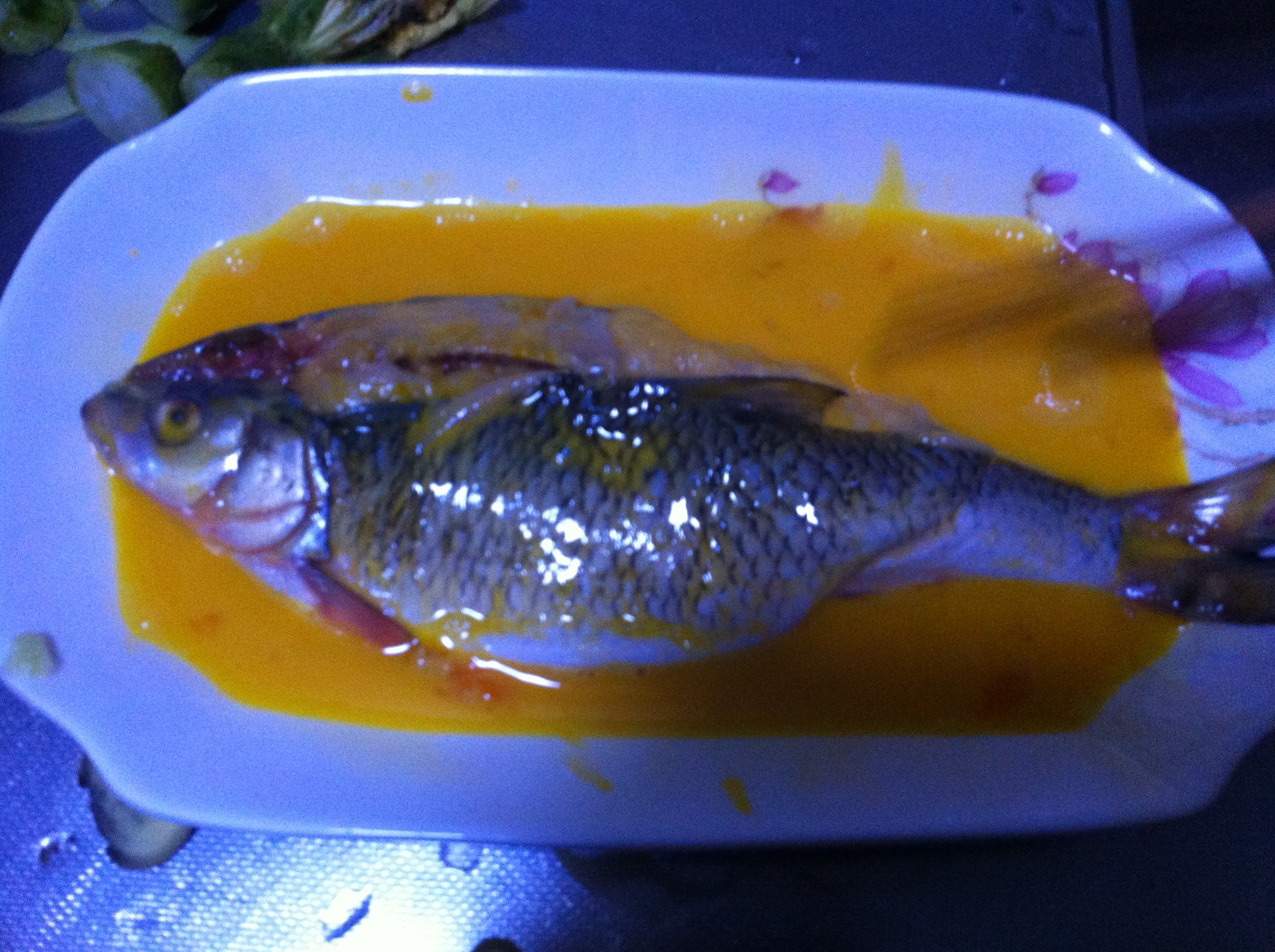 油煎华子鱼怎么做_油煎华子鱼的做法_土豆丝卷饼_豆果美食