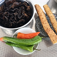 山药炒木耳的做法图解1