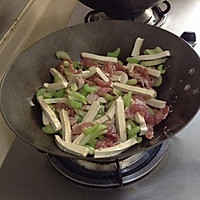 芹菜香干炒猪肉的做法图解4
