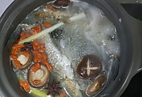 鲫鱼香菇汤的做法