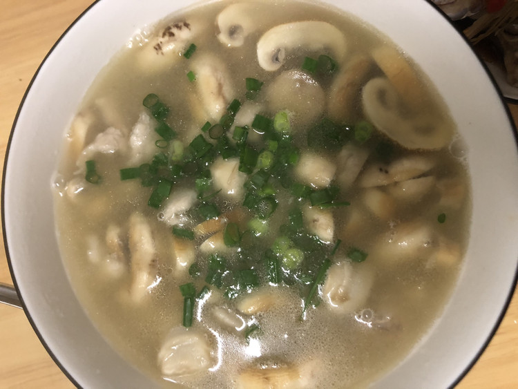 鲜甜口蘑汤的做法
