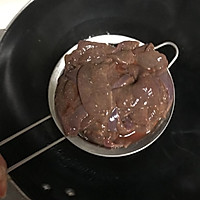 马蹄炒猪肝——猪肝怎么做既鲜又嫩的做法图解4