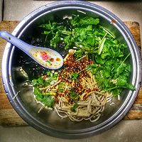 木耳云丝拌腐竹的做法图解4