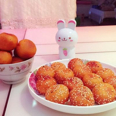 爱吃丸子的兔子
