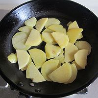 川味土豆炒茄子的做法图解4