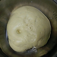 柔软香甜 雪花奶酪香肠面包 超级详细分解制作的做法图解2