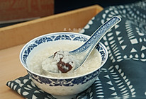 #炎夏消暑就吃「它」#大米红枣粥的做法