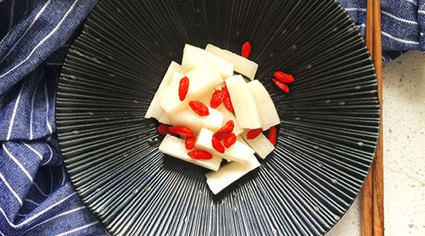韩料店一天卖出100斤的秘制小菜，其实2步就搞定！