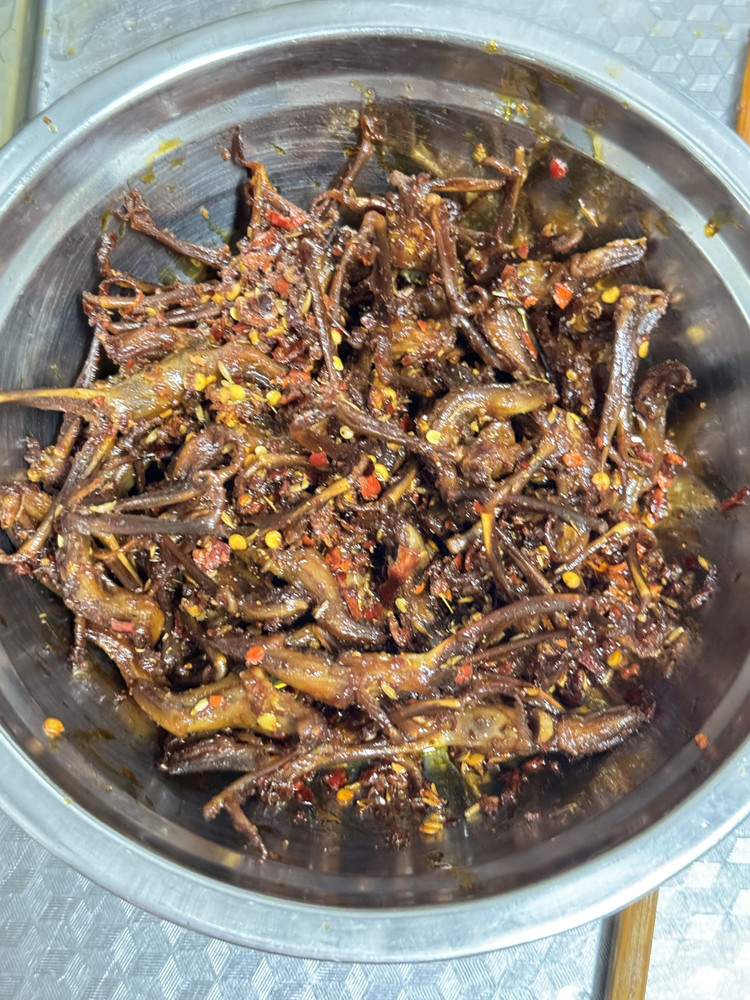 口味鸭舌的做法