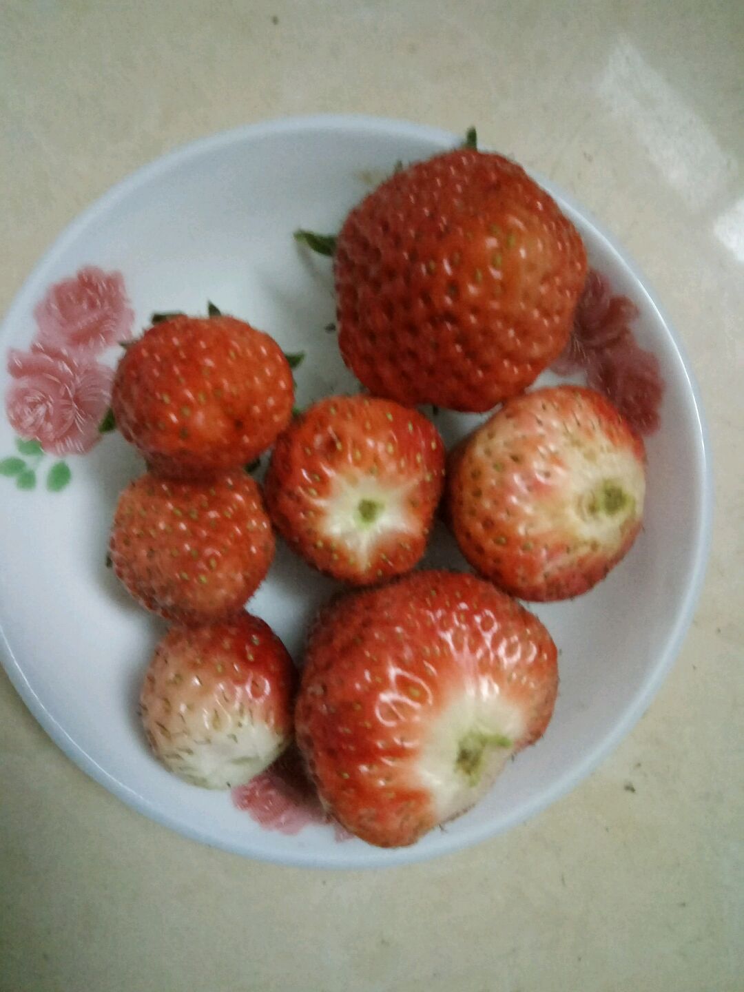 冰糖草莓葫芦怎么做_冰糖草莓葫芦的做法_豆果美食