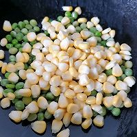 豌豆炒胡萝卜的做法图解6