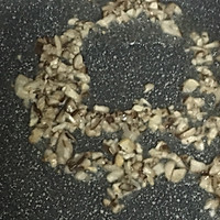 宝宝辅食之香菇肉酱意面的做法图解6