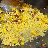 菠萝炒饭的做法图解18