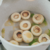 虾仁口蘑味噌汤【宝宝辅食】的做法图解3