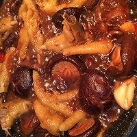 鸡脚香菇煲的做法图解15