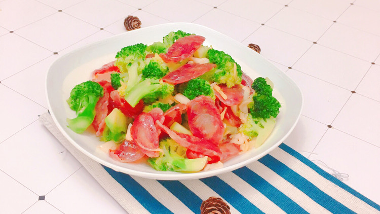 西兰花炒腊肠的做法