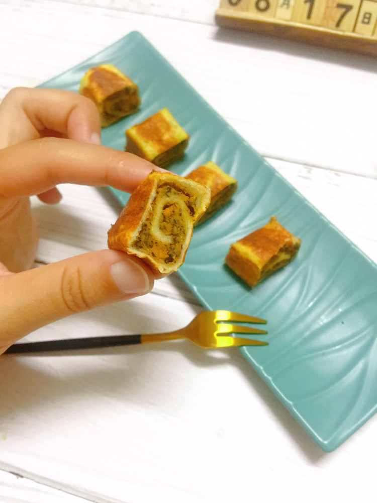 美食锅小红锅出品：芝麻蜜薯土司卷的做法