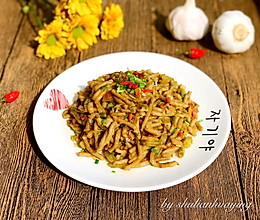 酸菜炒莜面#KitchenAid的美食故事#的做法