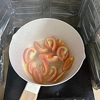 #珍选捞汁 健康轻食季# 超鲜的番茄金针菇豆腐汤的做法图解2