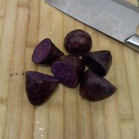 蒸紫薯的做法图解2