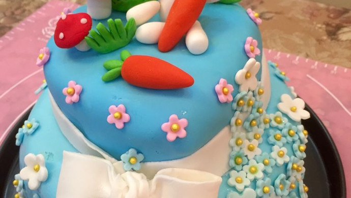 翻糖双层生日蛋糕