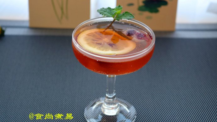 蔓越莓冰鸡尾酒