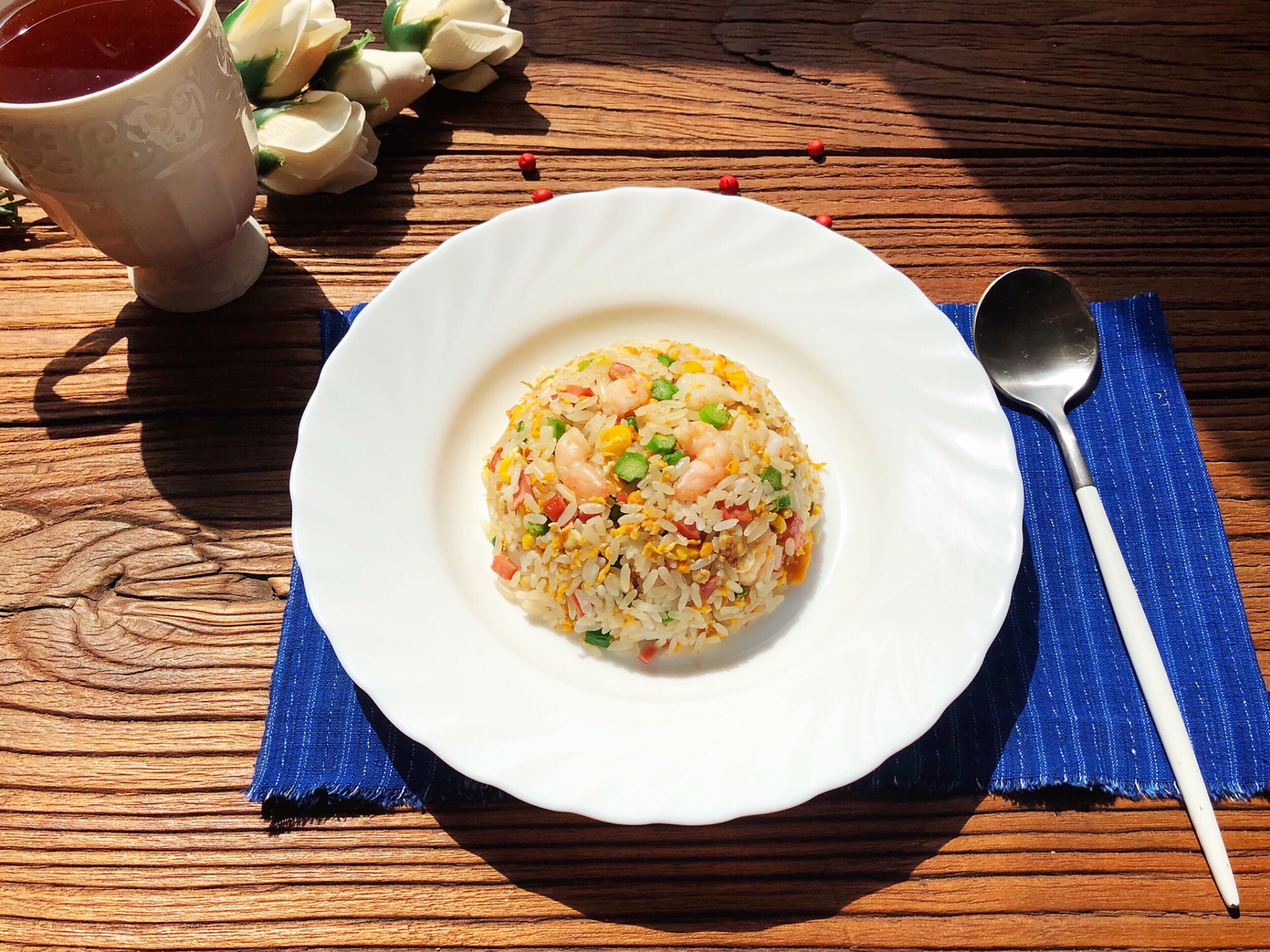 Stir fried rice with meat and vegetables in Kwai