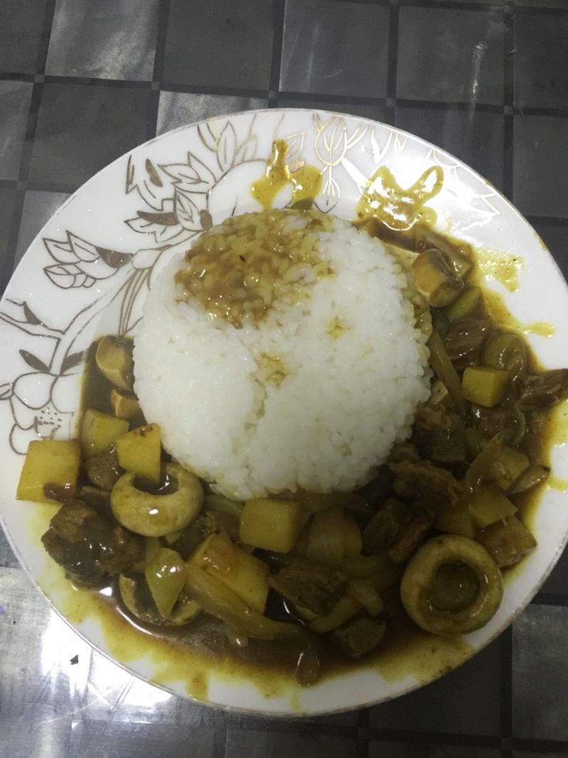 Rice with beef curry