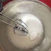 戚风蛋糕的做法图解2