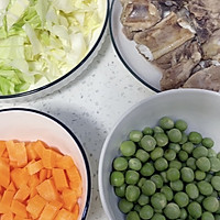 排骨焖饭的做法图解2