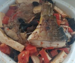 番茄豆腐煮鱼尾巴的做法