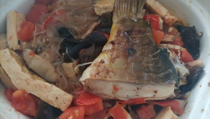 番茄豆腐煮鱼尾巴
