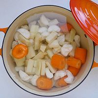 豆果独家：胡萝卜甘蔗马蹄水的做法图解2