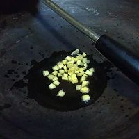 蒜薹榄菜肉米的做法图解3