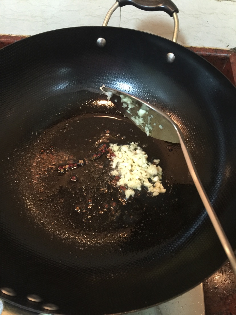 蒜蓉紫椰菜的做法图解3