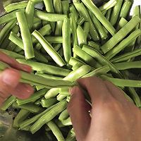 芽菜四季豆的做法图解3