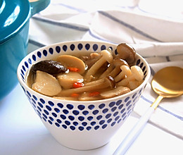 鲜菌牛骨汤