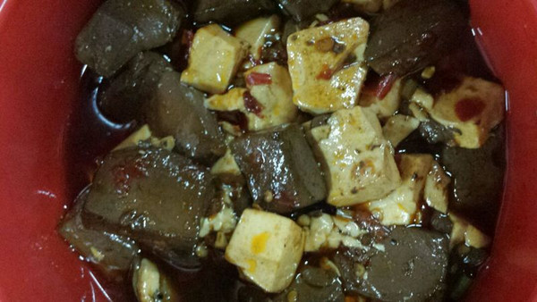 麻辣鸭血豆腐