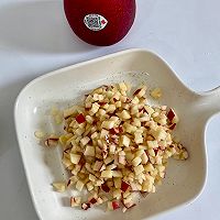 #皇后红玫瑰花式做法#苹果时蔬鸡蛋炒饭的做法图解3